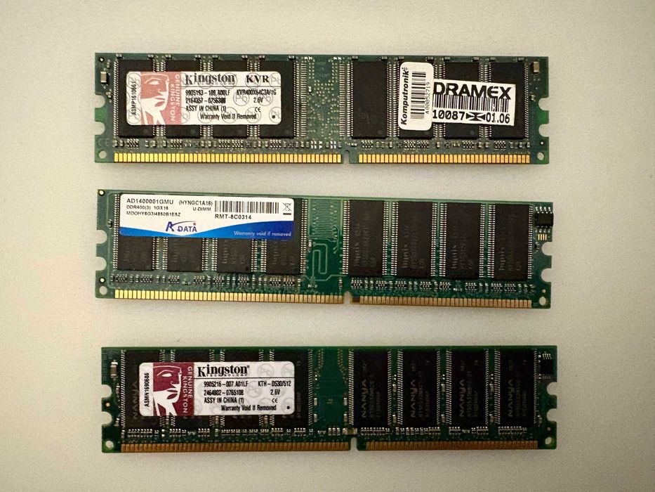 Pamięci RAM DDR-400  - 3szt (2,5GB)