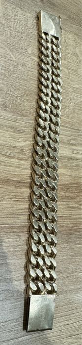 Sprzedam bransoletke;-))