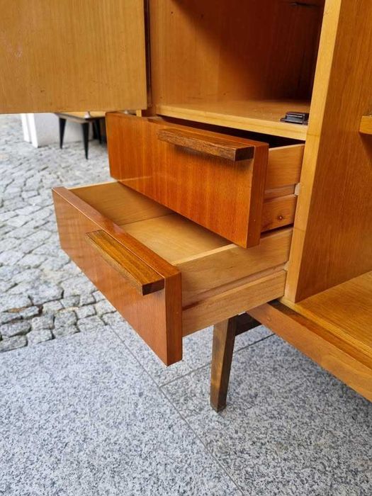 Biblioteczka Witryna Mezulanik Design PRL Lata 60 Czechosłowacja
