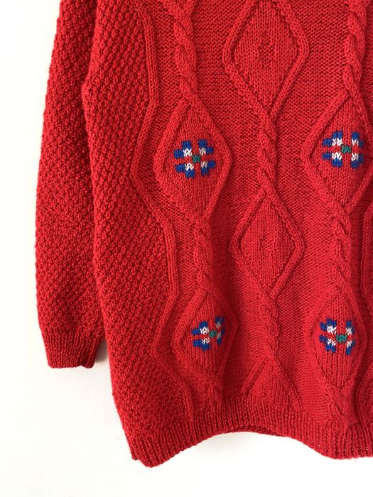 Wełniany czerwony sweter hafty kwiaty handmade vintage wool