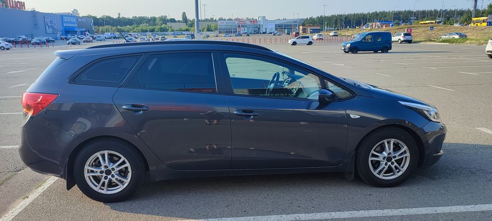 Продам KIA CEED 2014