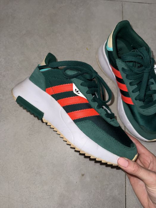 Кросівки жіночі, розмір 36