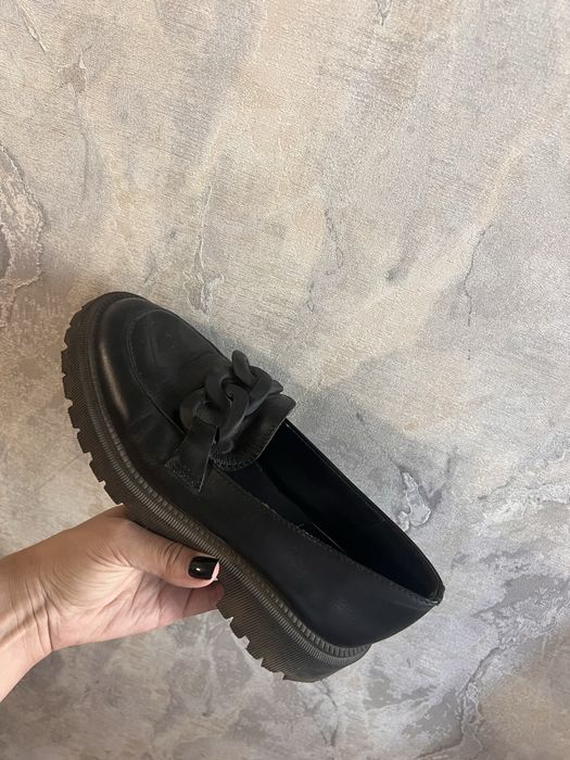 Продам женский лоферы