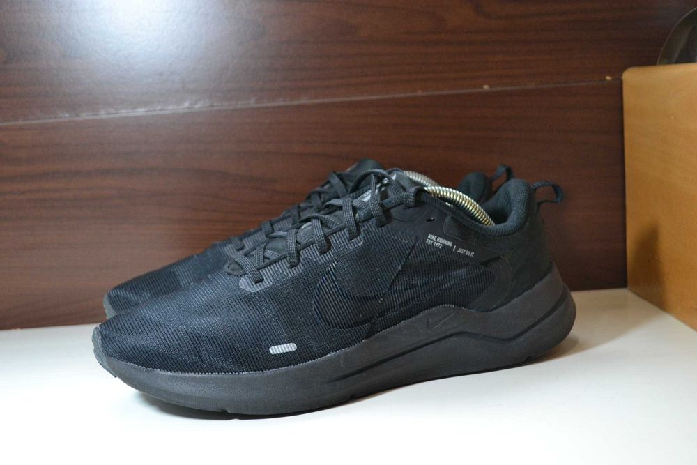 nike downshifter 12 кроссовки 44.5р оригинал