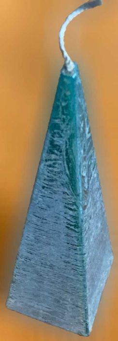 Vela Piramidal Verde, Nova