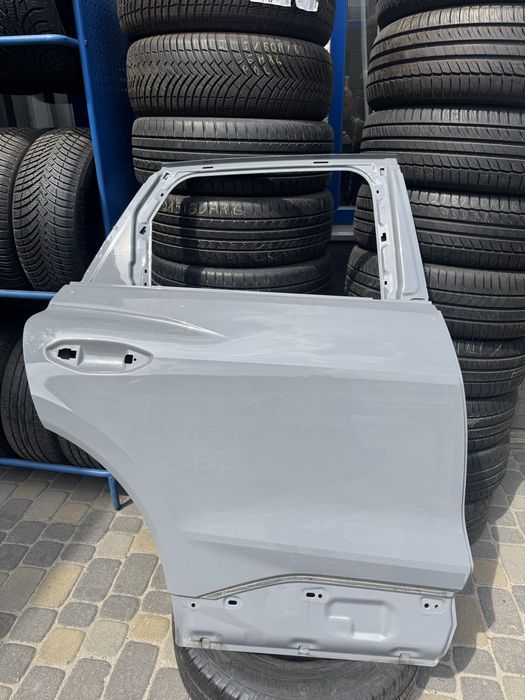 Audi Q-4 E-Tron двері задні праві(89А833052)