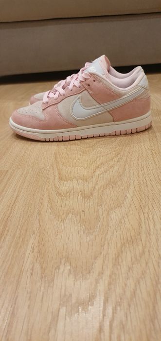 Vendo ténis da nike n°36.  Edição limitada.