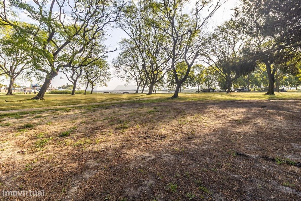 Apartamento T2 Rés-do-Chão com 80 m2 na Baixa da Banheira – Conforto e