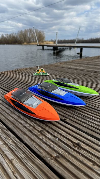 Катер на радіокеруванні Sea Phantom 28 км/год Зелений. Човен на пульті