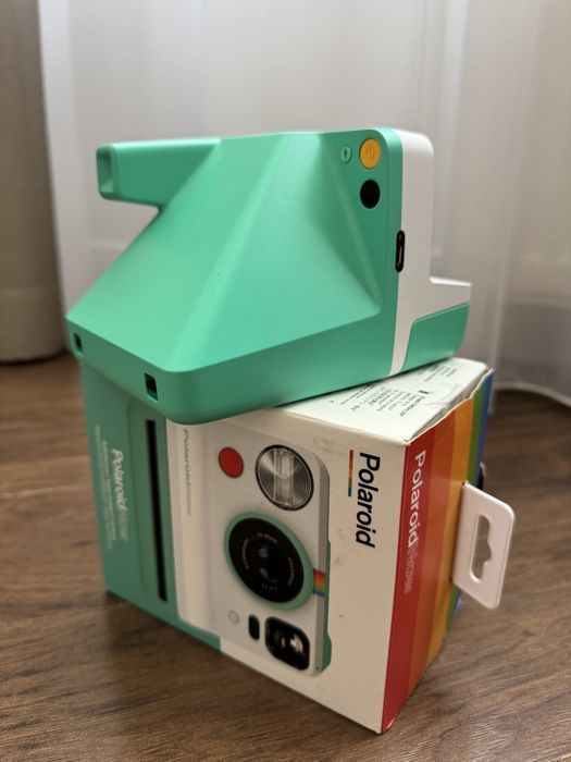 Камера Polaroid Now Mint