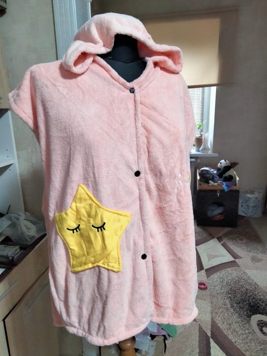 Продам пончо-халат  и халаты с капюшоном для  детей