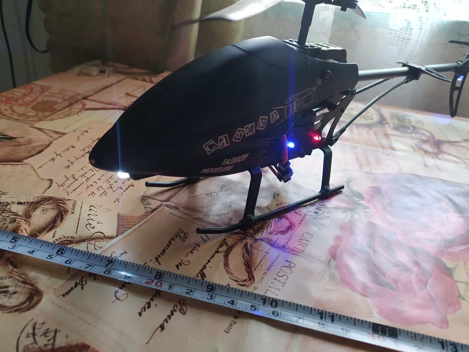 Гелікоптер S05 з камерою