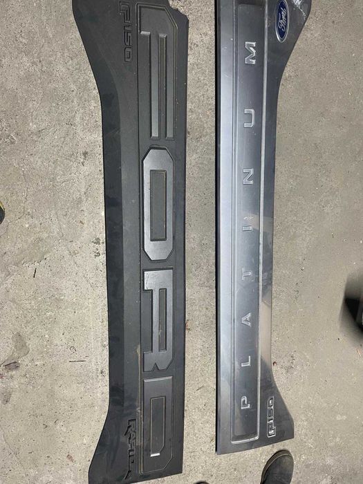 Ford F150 plastiki na klape