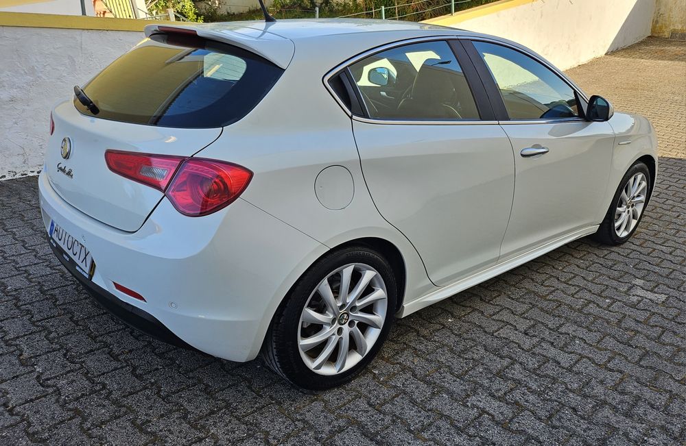 Kit Tagliando Per Alfa Giulietta 1.6 JTDM 105CV Dal 2010 | Olio Selenia WR 5W30 + Filtri Completi Per Manutenzione