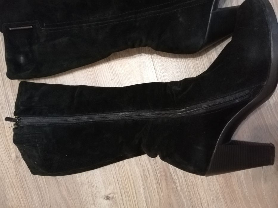 Сапожки, без дефектів, стан 4 із 5.всі питання в пп