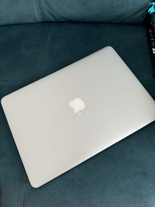 Apple MacBook Air 13' , model A1466 EMC3178