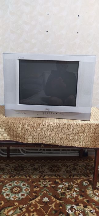 Телевізор JVC б/к.
