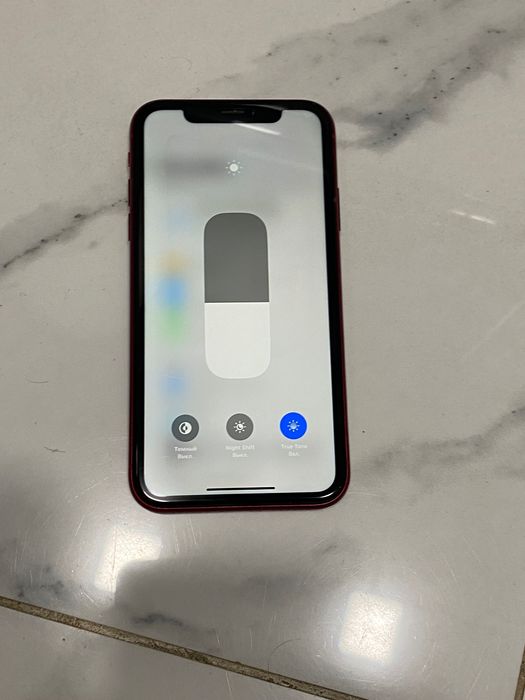 Продаю iPhone XR 128 gb