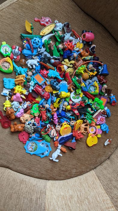 Zabawki Figurki Kinder Niespodzianka Zestaw 170 szt