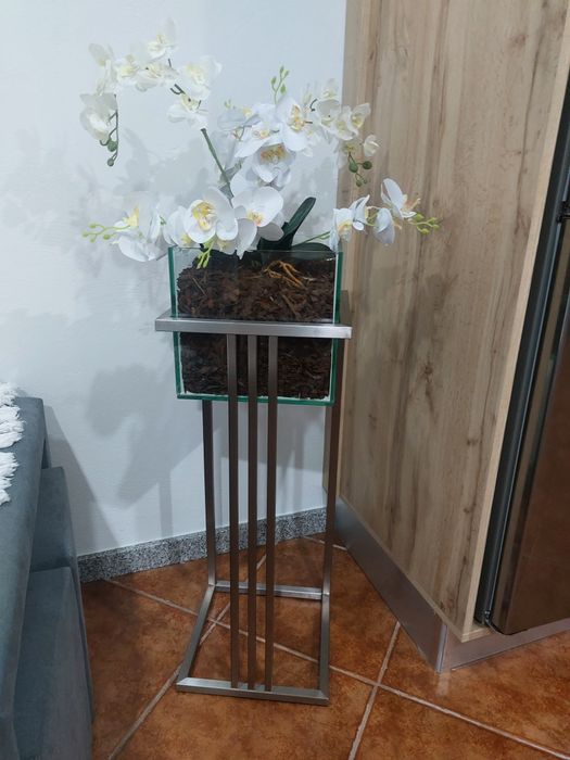 Vendo floreira em inox