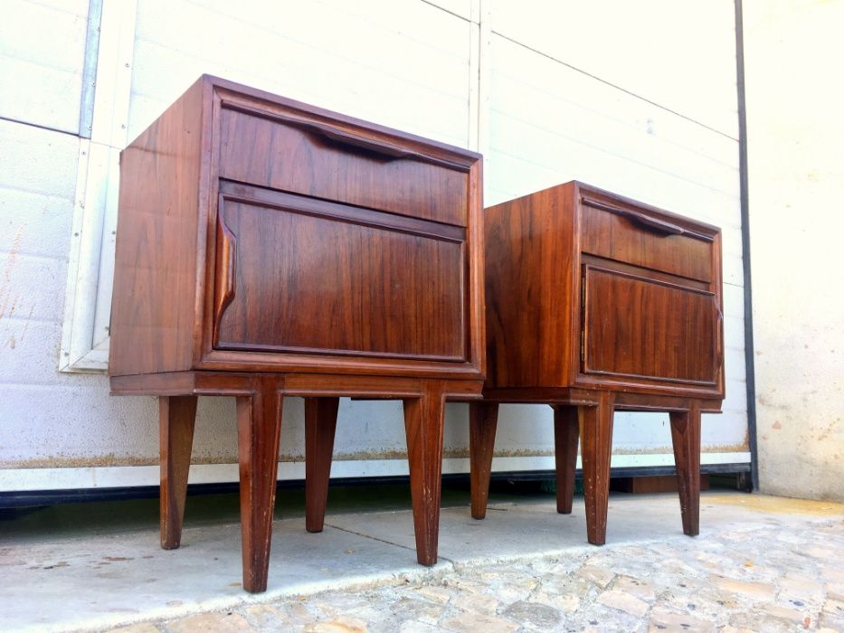 Mesa olaio vintage 43.5comp X 34prof X 60alt.