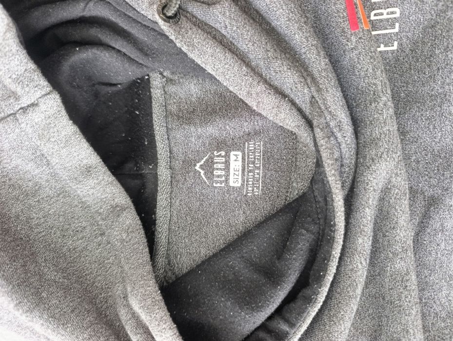 Bluza sportowa firmy Elbrus z kapturem