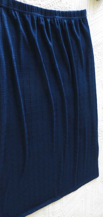 Conjunto 2 peças, Camisola e Saia, Tam. L Moda Paris - Como Novo