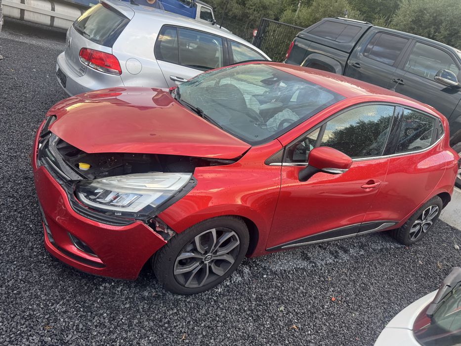 Renault clio uszkodzone silnik ok niski przebieg
