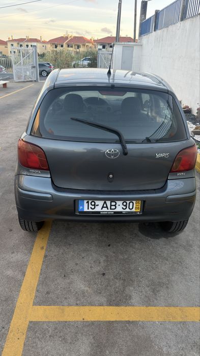 Toyota Yaris 1.0 — photo 4