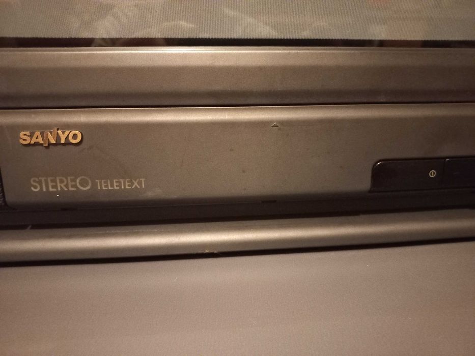 Televisor Sanyo 55 cm com comando64750806504451123