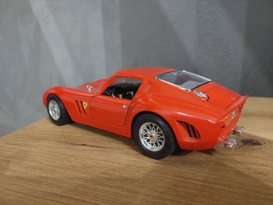 Model 1:18 Ferrari GTO Bburago