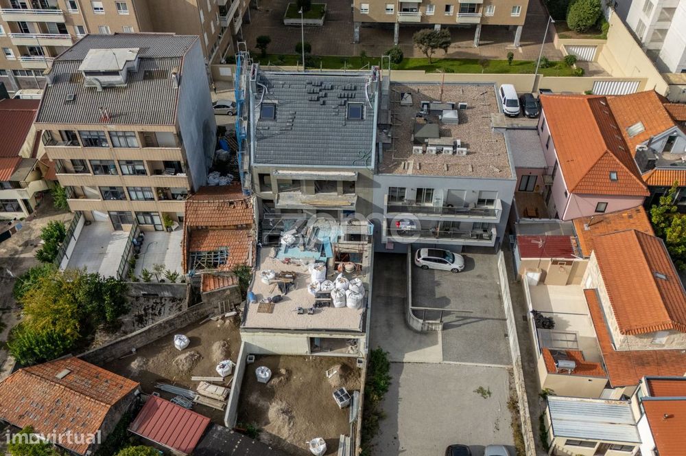 T1 Novo com Garagem e varanda no Polo Universitário - Porto.