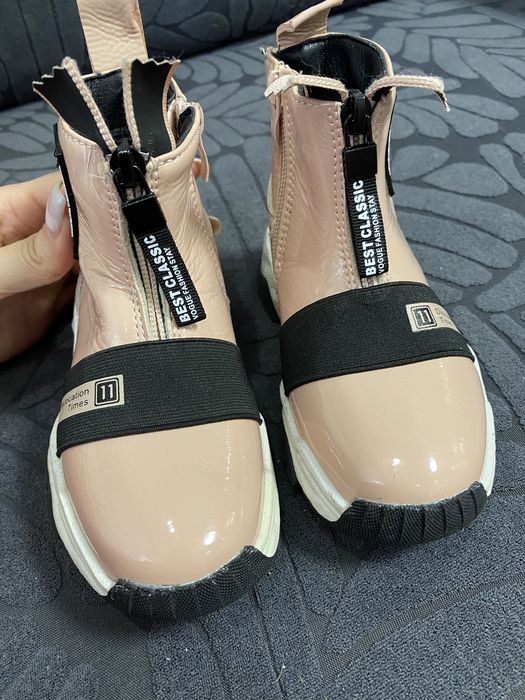 Демісезонні черевики нові