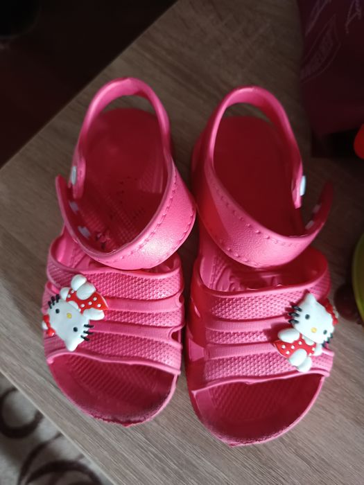 Босоніжки для дівчинки