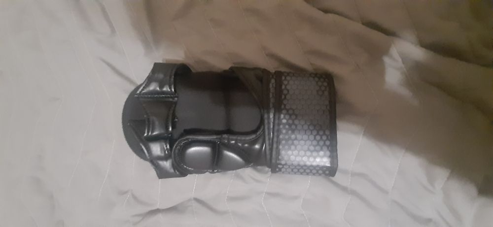 перчатки Green Hill