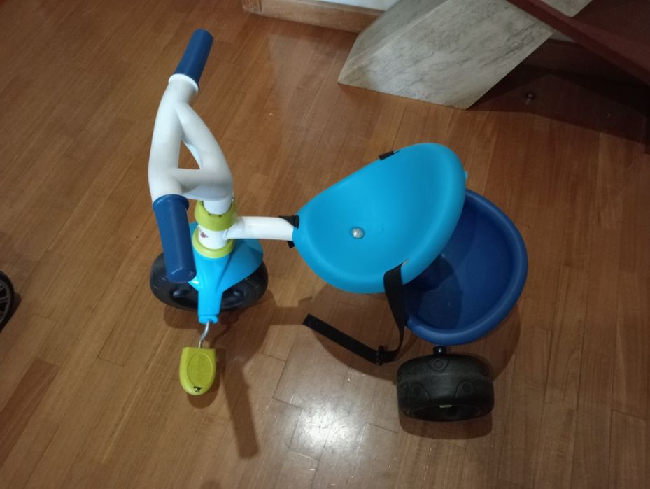 Triciclo azul  como novo