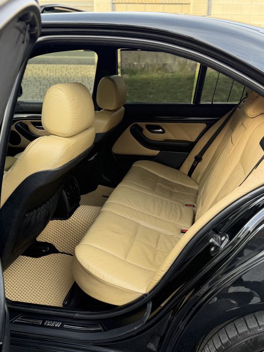 BMW E39 530д автомат