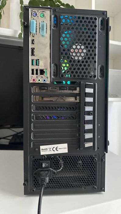 PC Gaming i5-9400F /AMD Radeon RX 5600 XT, 6GB /16GB RAM