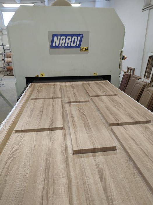 Prasa próżniowo membranowa Nardi Eco -M do frontów meblowych .