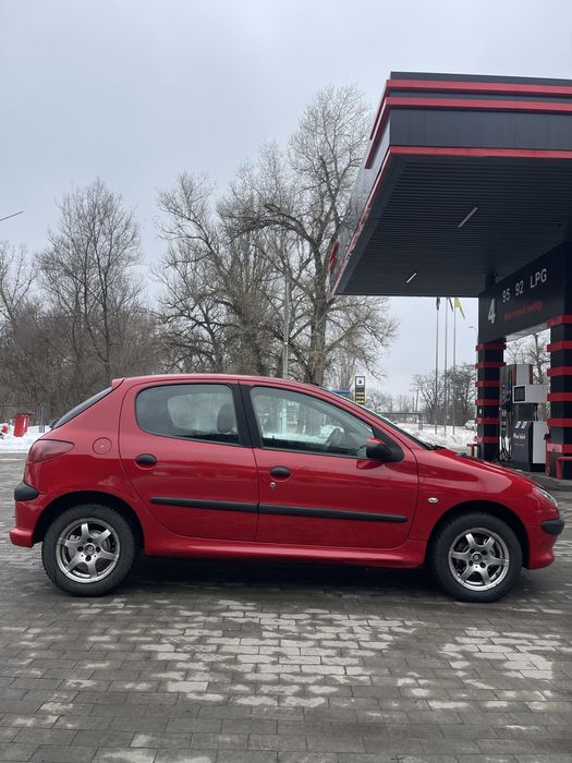 Продам Peugeot 206 1.4 Бензин Кондиционер ОБМЕН