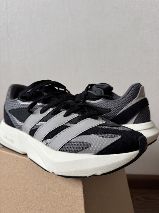 Кроссівки Adidas LIGHTSTRIDE