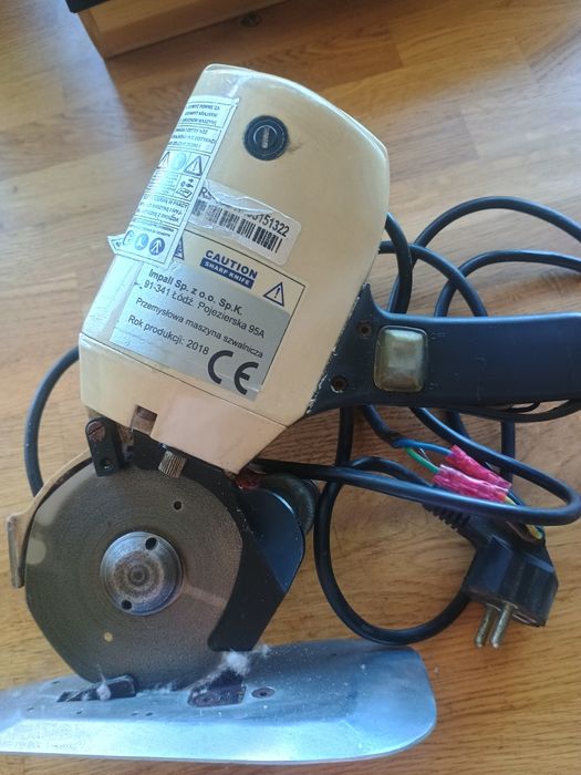 Nóż krawiecki japoński