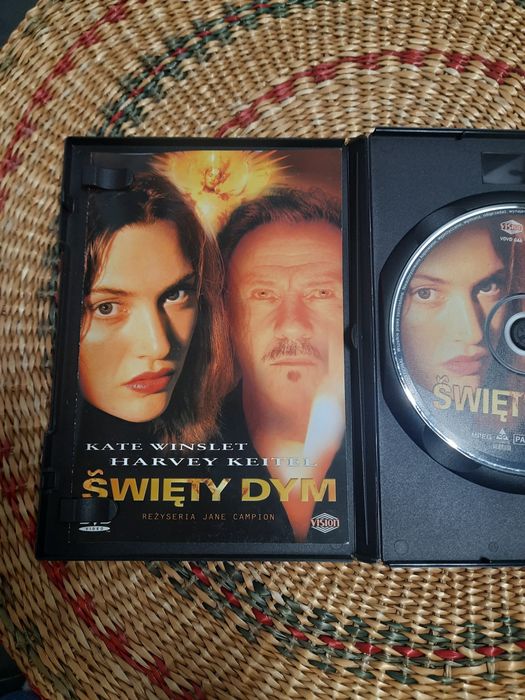 DVD z filmem Święty dym