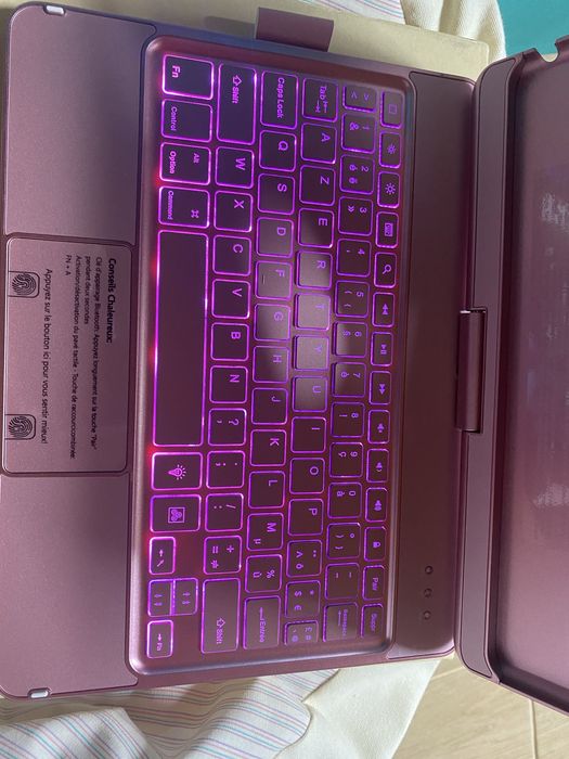 Wireless keyboard ipad 10
