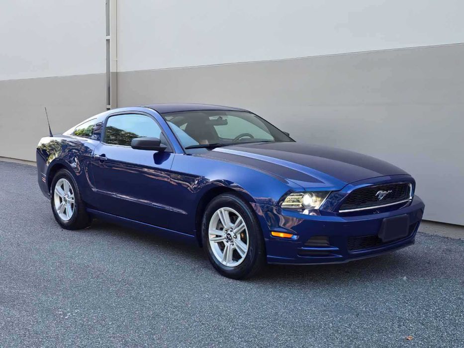 Ford Mustang V6      2014