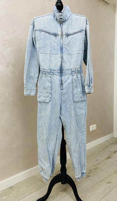 Джинсовий комбінезон Bershka