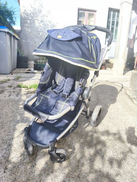Vendo Carrinho bebé/criança