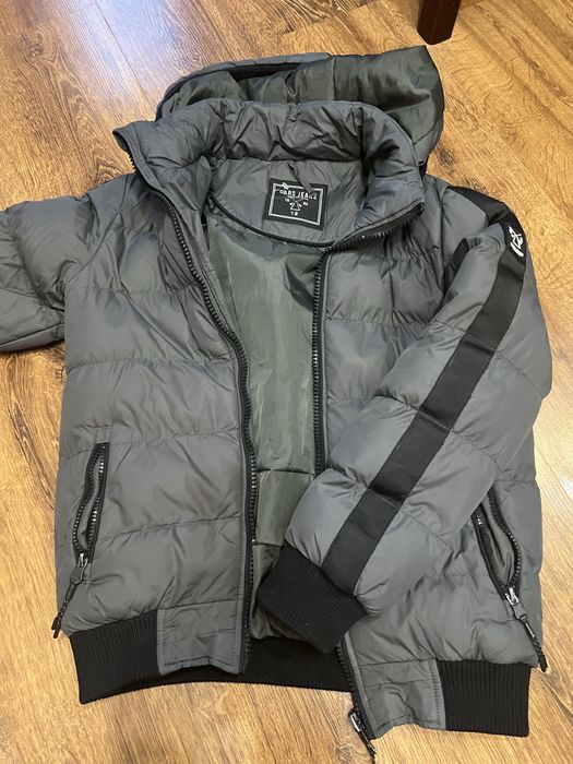 Куртка теплая , в отличном состоянии