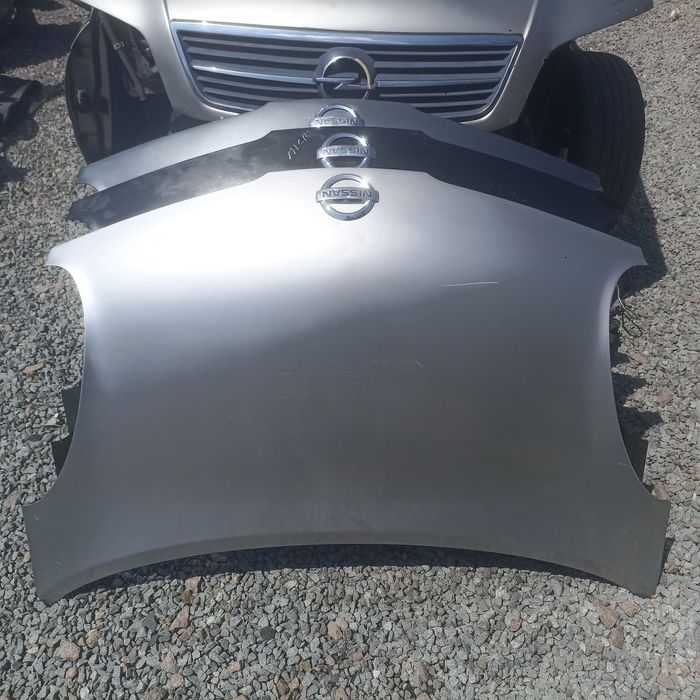 Нісан мікра Nissan Micra  капот