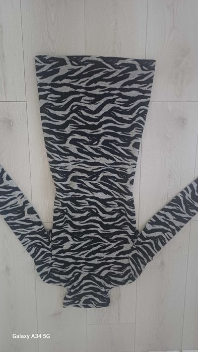 Sukienka dzianinowa Terranova. Rozmiar XS